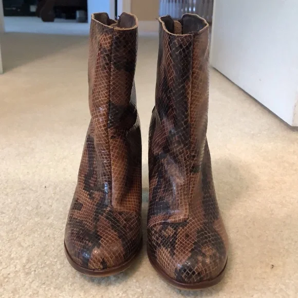 Snake Booties - Picture 1 of 6